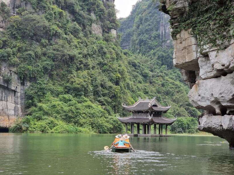 from-hanoi-hoa-lu-trang-an-and-cycling-day-trip