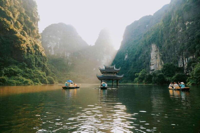 from-hanoi-hoa-lu-trang-an-mua-cave-1-day-trip