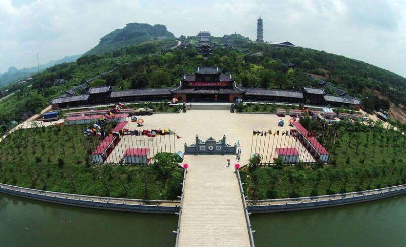 from-hanoi-ninh-binh-2-day-private-tour-with-skull-island
