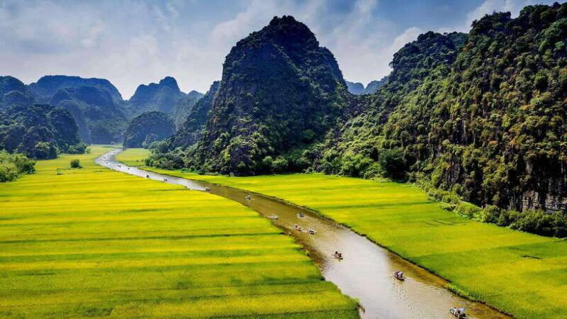 from-hanoi-ninh-binh-day-trip-by-limousine-with-lunch