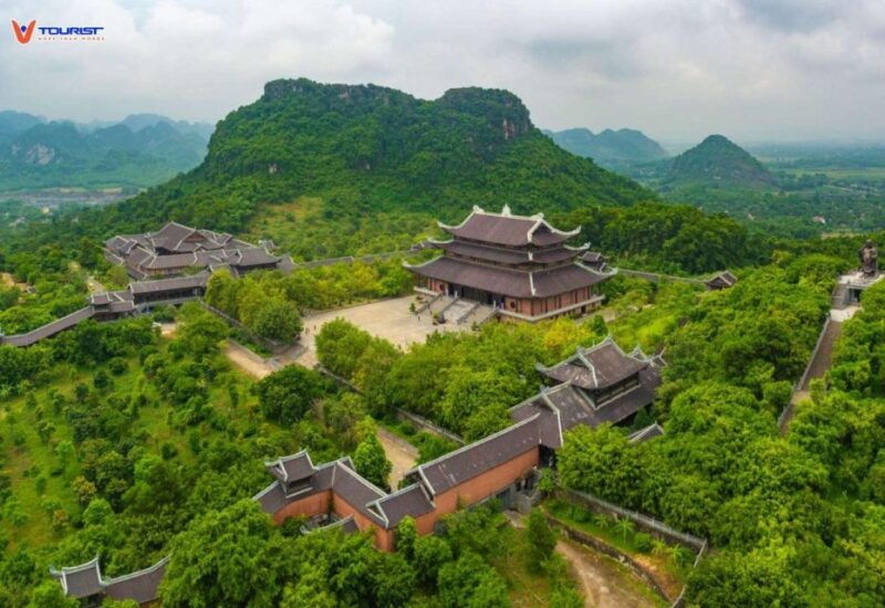 from-hanoi-ninh-binh-trang-an-bai-dinh-and-mua-cave-trip