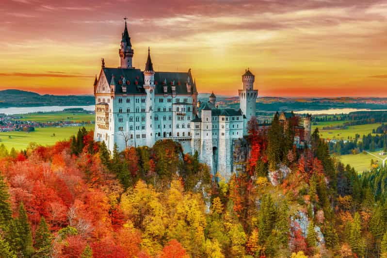 from-hohenschwangau-tour-to-neuschwanstein-castle