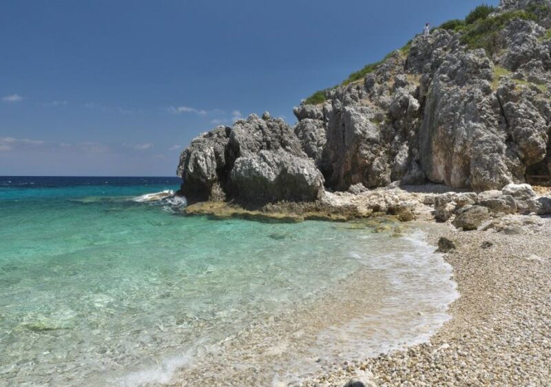 from-kefalonia-blue-cave-boat-cruise-shipwreck-photo-stop