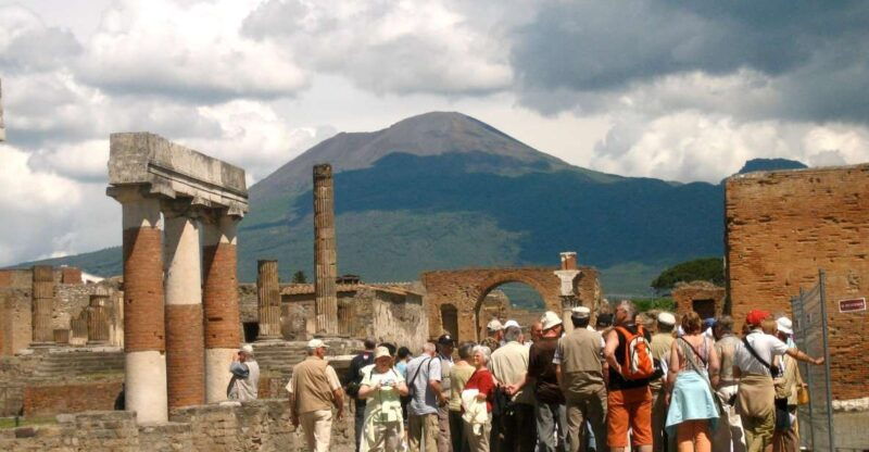 from-naples-transfer-to-positano-with-pompeii-guided-tour