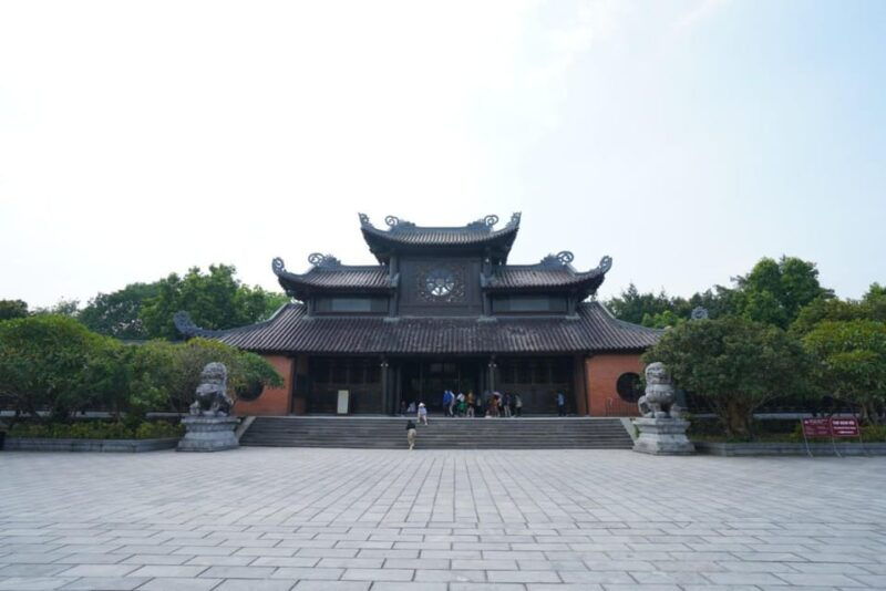 from-ninh-binh-bai-dinh-trang-an-mua-cave-with-buffet-lunch