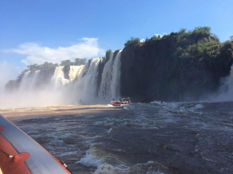 from-puerto-iguazu-iguazu-falls-guided-tour