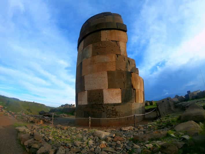 from-puno-sillustani-inca-cemetery-half-day-tour