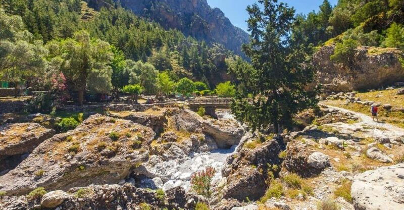 from-rethymno-samaria-gorge-with-professional-hiking-guide