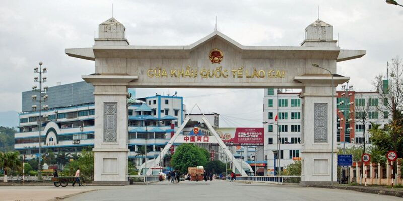 from-sa-pa-sunday-bac-ha-market-group-tour