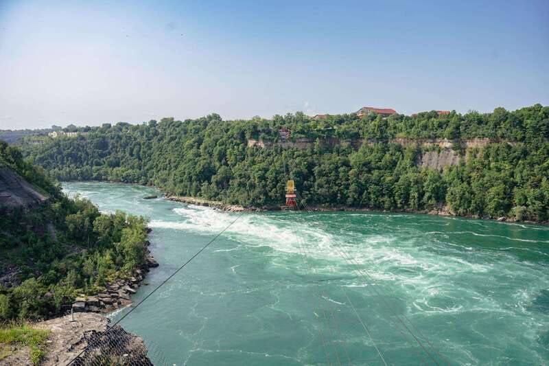 from-toronto-niagara-falls-guided-day-tour-with-boat-cruise