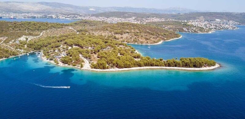 from-trogir-marina-blue-lagoon-3-islands-half-day-tour