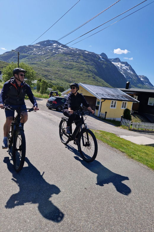 from-tromso-fjord-sightseeing-with-e-bike
