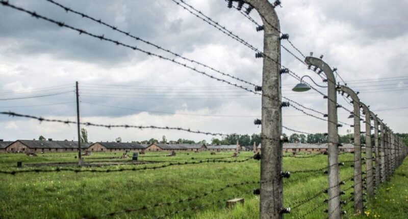 from-warsaw-guided-tour-to-auschwitz-birkenau-and-krakow