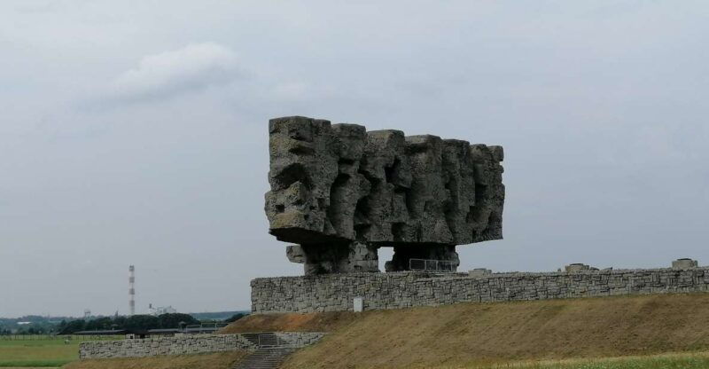 from-warsaw-lublin-and-majdanek-state-museum-day-tour