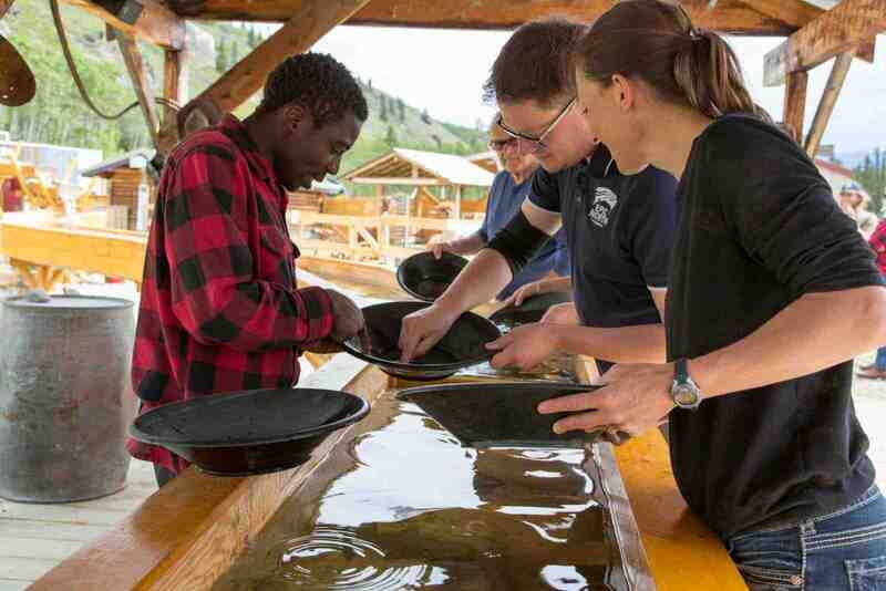 from-whitehorse-klondike-gold-rush-tour-incl-emerald-lake