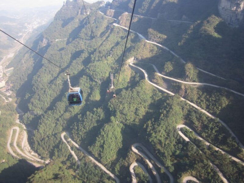 from-zhangjiajie-full-day-trip-to-tianmen-mountain