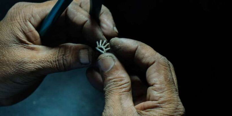 galle-traditional-jewelry-making-workshop-with-transfers