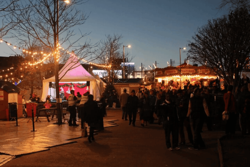 galway-christmas-market-and-city-highlights-walking-tour