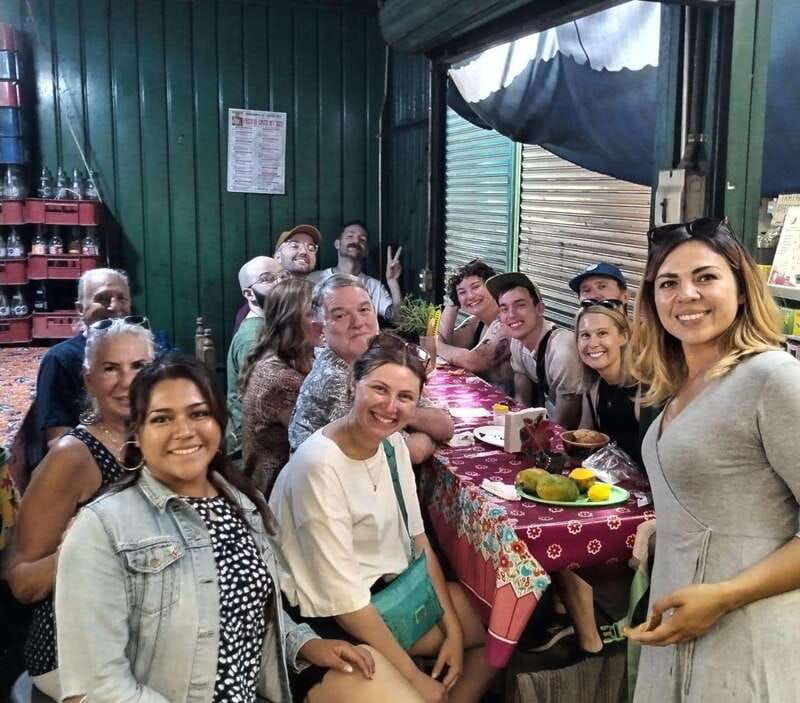 gastronomic-tour-in-the-market-of-supplies