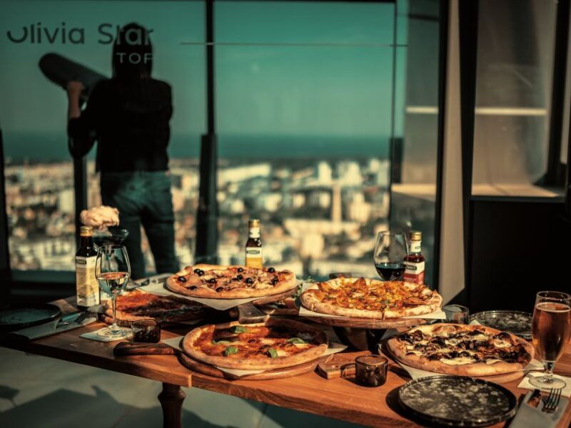 gdansk-enjoy-city-views-and-delicious-food-on-the-top-floor