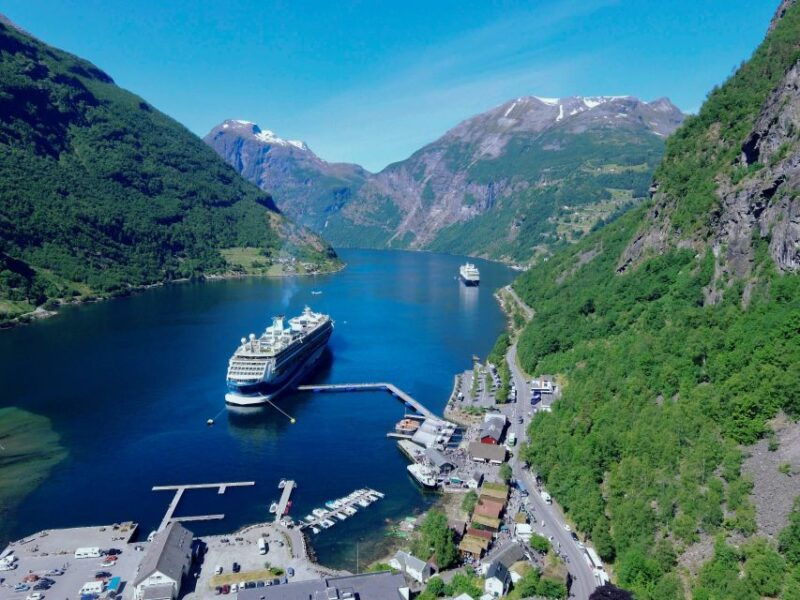 geiranger-bus-tour-with-multilingual-audio-guide
