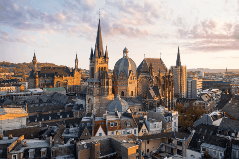 germany-cologne-to-aachen-train-tour
