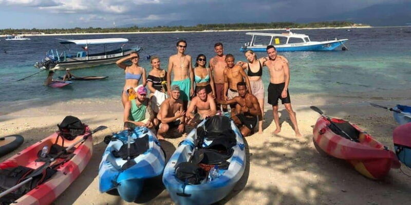 gili-t-stand-up-paddle-kayak-adventure-in-serene-waters