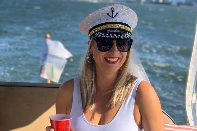 Gold Coast Private Skippered Limo on the Water Canal Cruise - Who Is This Tour Best For?