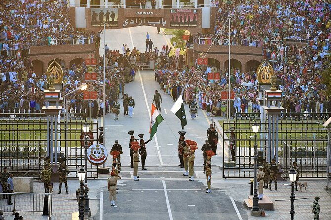 Golden Temple and Wagah Border Private Tour with Punjabi Lunch - Who Should Book This Tour?