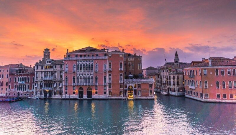 gondola-tour-with-four-seasons-concert-by-venice-in-gondola