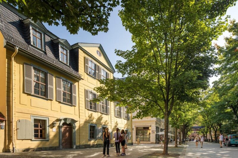 guided-tour-of-the-old-town-classical-weimar