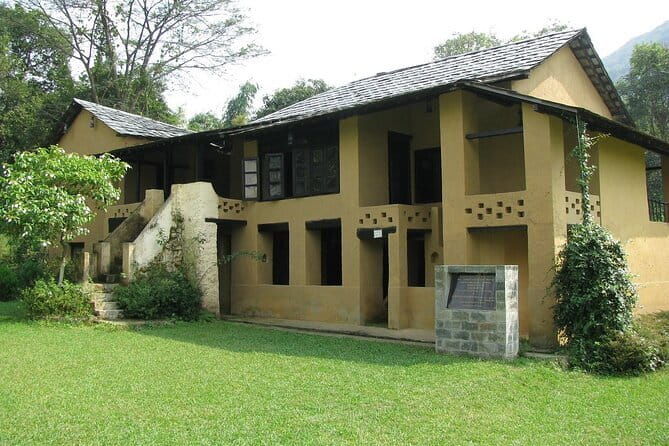 Guided tour to Andretta Artists' Village & Norah Richards' home - The Value Proposition