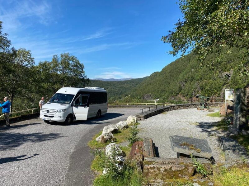guided-tour-to-hardanger-fjord-waterfalls-ferry-crossing