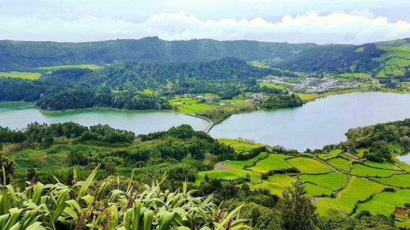 guided-tour-to-the-green-blue-lake-of-sete-cidades