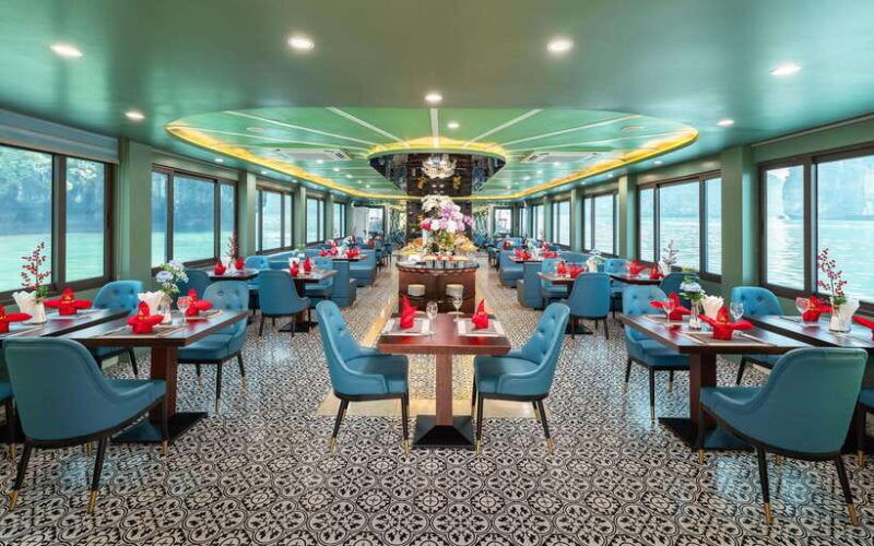 ha-long-bai-tu-long-bay-cruise-wt-kayakking-buffet-lunch