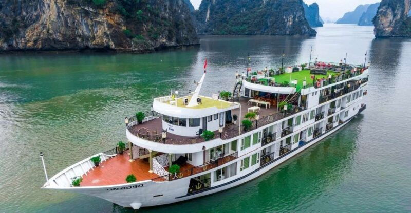 ha-long-bay-luxury-cruise-2-day-with-all-activities-guide