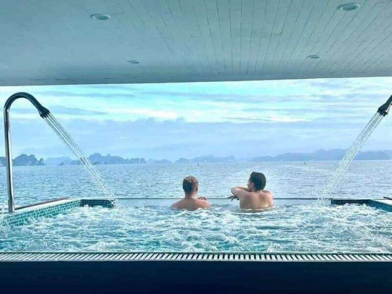 ha-long-bay-luxury-day-cruise-lunch-kayakingsunset-party