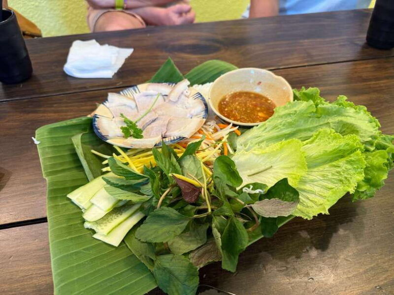 ha-noi-street-food-adventure-tour-with-local-students