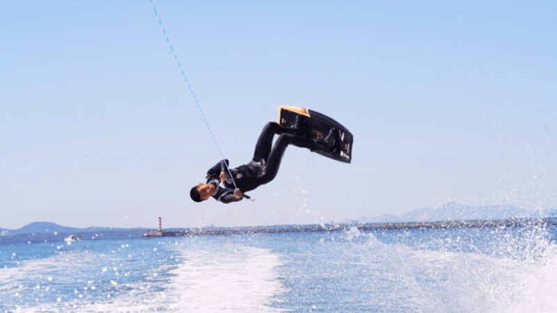 haikou-beginner-wake-surfing-experience-at-enzuo-surf-club