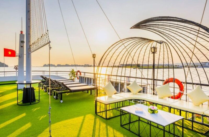 halong-5-star-luxury-day-cruise-caves-kayak-buffet-lunch