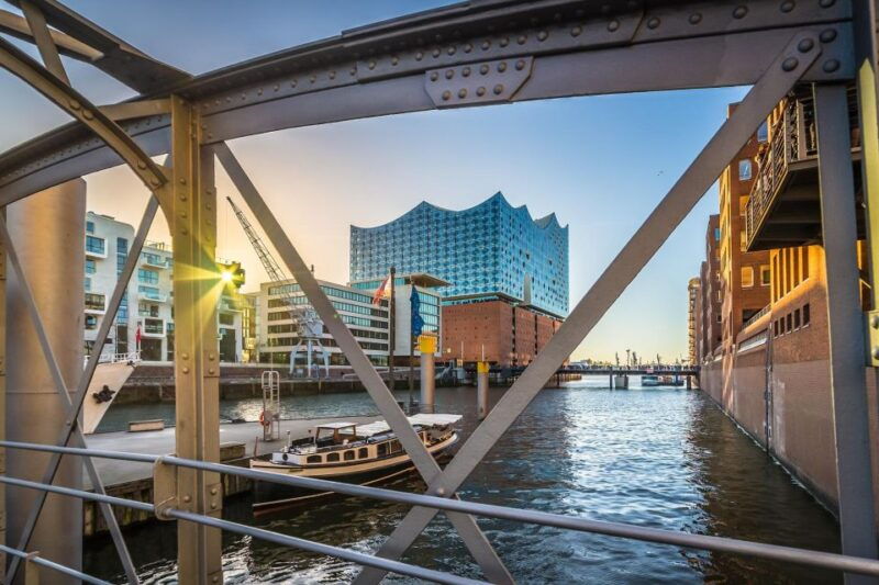 hamburg-combi-15h-evening-cruise-2h-reeperbahn-tour