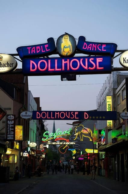 hamburg-private-st-pauli-red-light-district-tour
