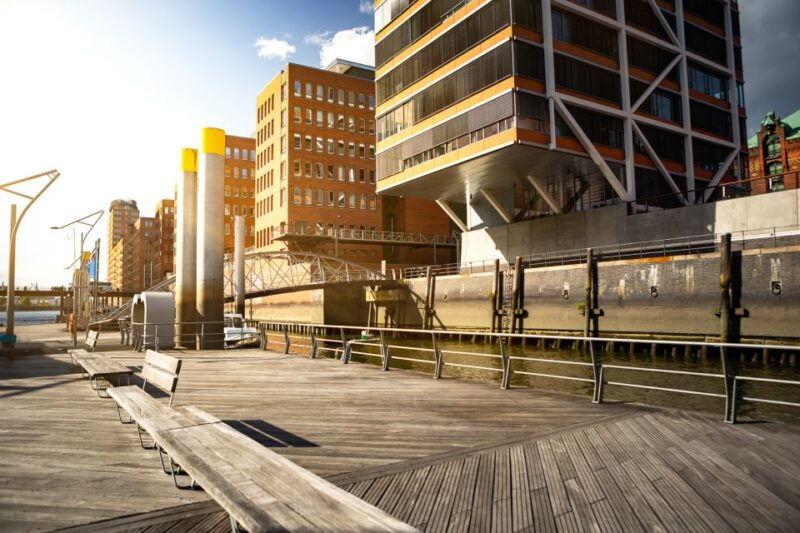 hamburg-reeperbahn-port-fish-market-morning-tour