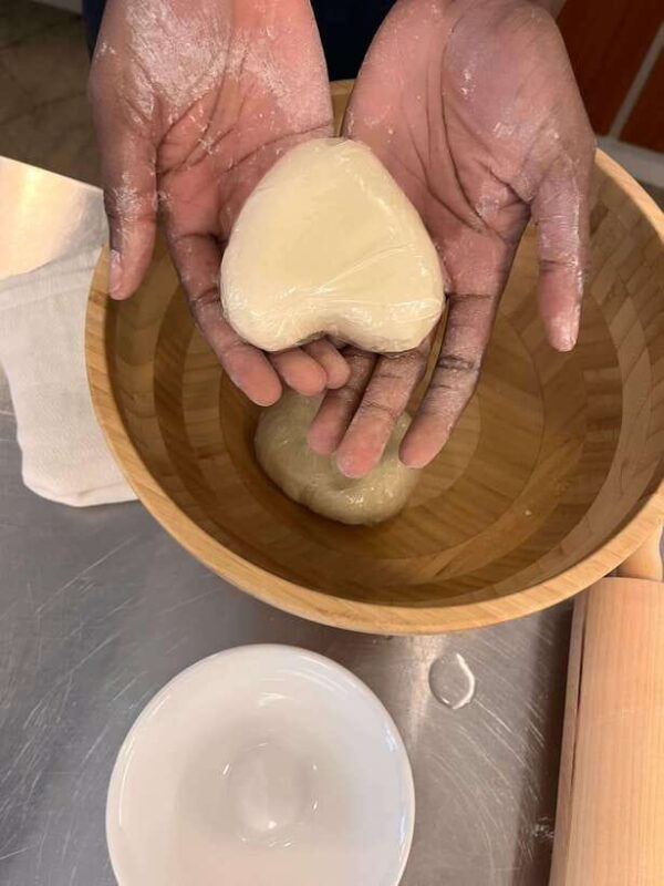 handmade-noodles-with-korean-grandma