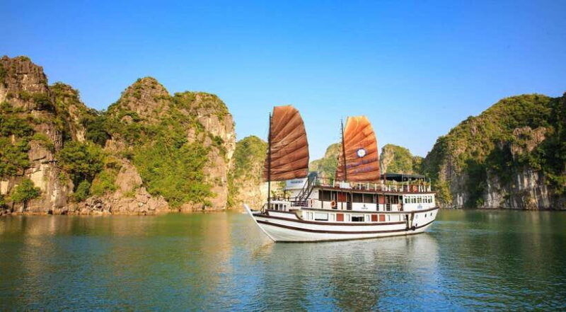 hanoi-breathtaking-beauty-bai-tu-long-2-day-scenic-cruise