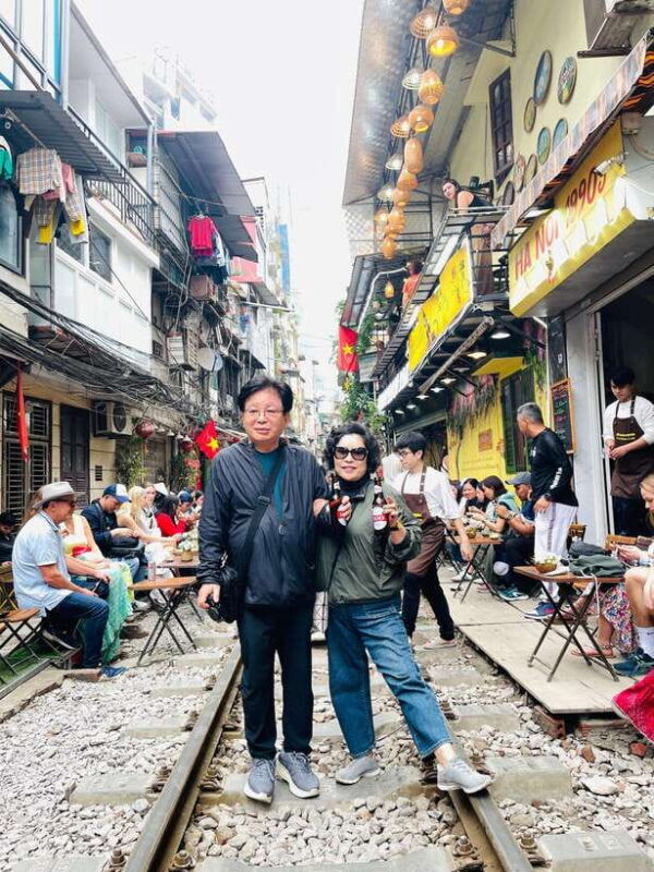 hanoi-exclusive-craft-beer-bus-cultural-sightseeing-tour