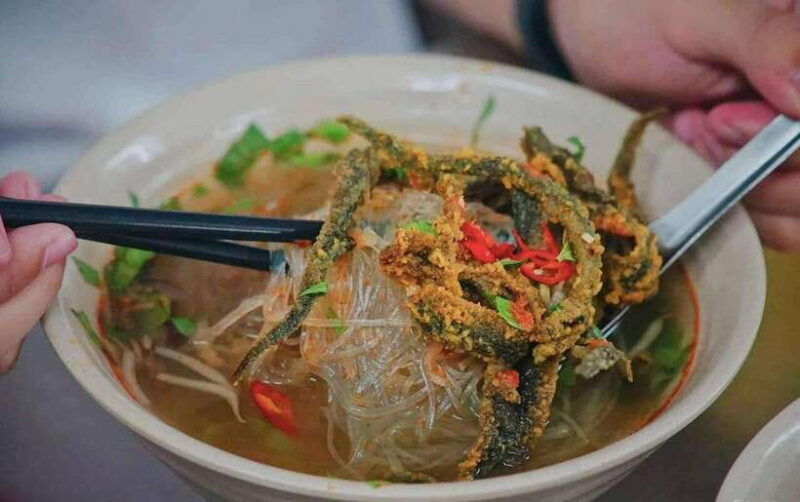 hanoi-michelin-guide-street-food-walking-tour