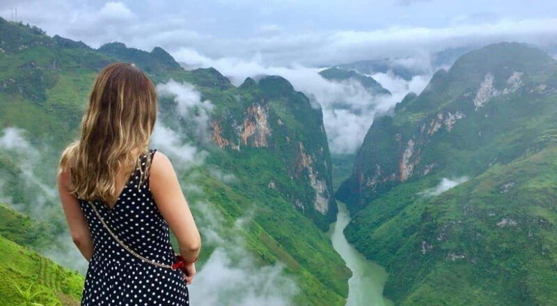 hanoithe-loop-tour-in-ha-giang-3-days-with-local-easy-rider