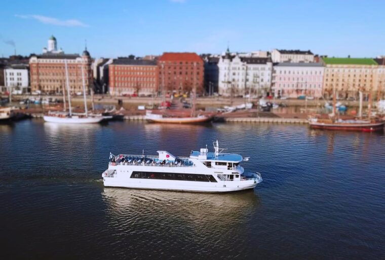 helsinki-evening-archipelago-cruise