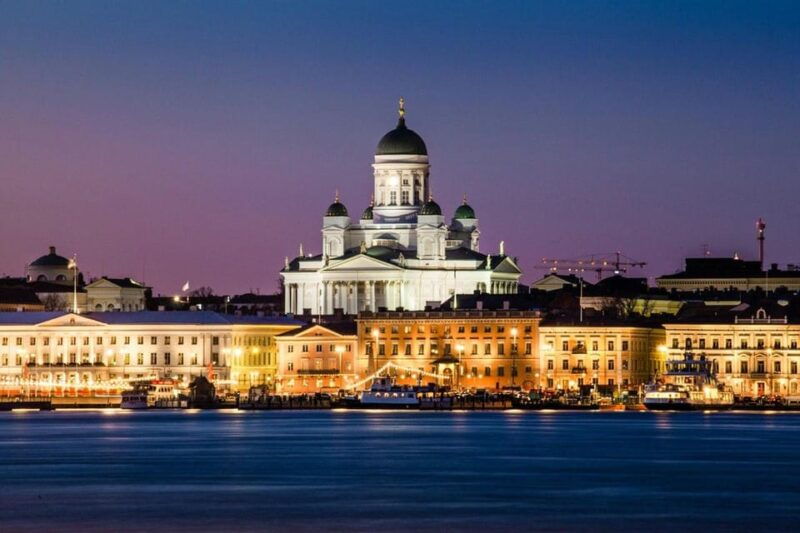 helsinki-highlightsnuuksio-buggy-ridereindeer-farm-visit